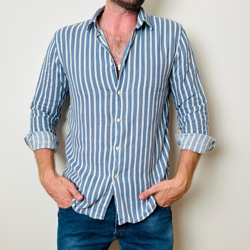 Zara Blue and White Striped Casual Button-Down Shirt